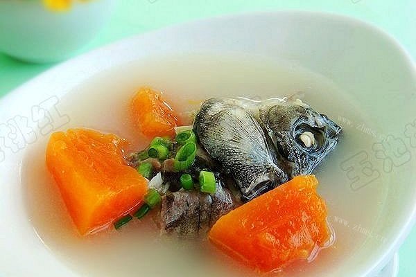 滋补木瓜鲫鱼汤