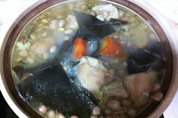 海带胡萝卜炖猪蹄