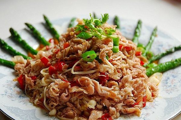 美味肥牛金针菇