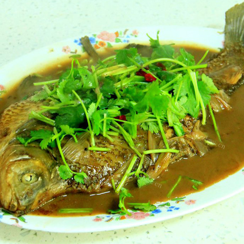 营养美食之红烧鲫鱼