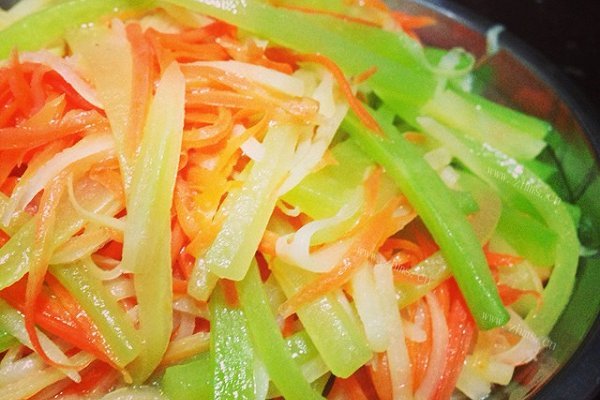 鲜味素炒三丝