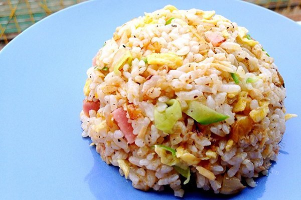 「宿舍」韩式泡菜金枪鱼炒饭