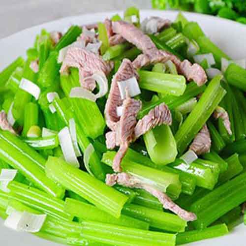 芹菜炒肉（简单版）