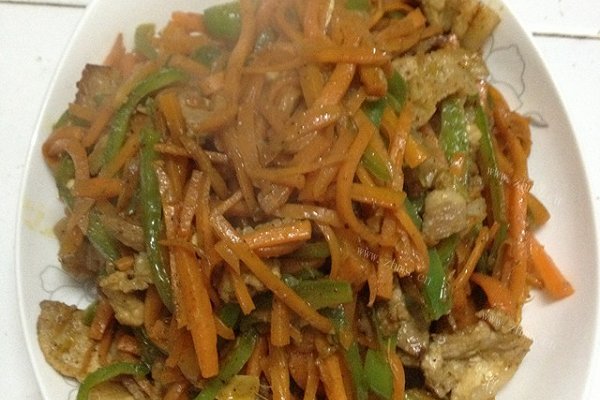 胡萝卜青椒炒肉丝