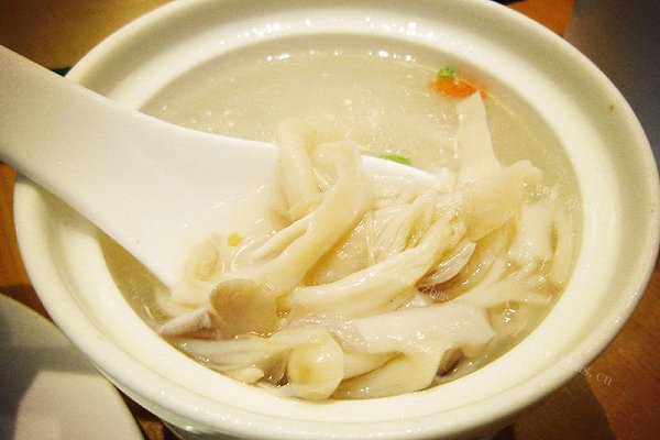 菌菇鲜汤