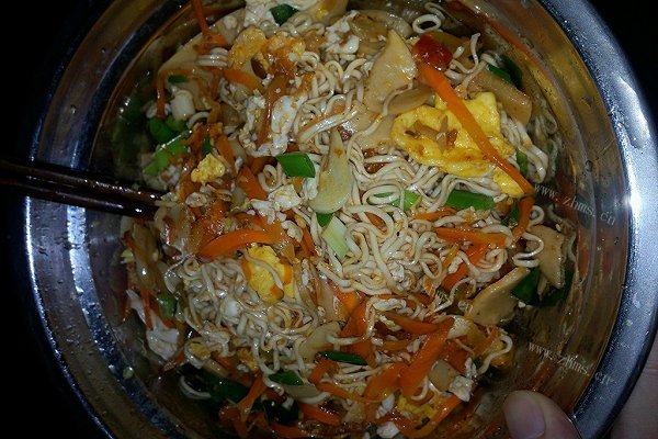 方便面炒鸡蛋
