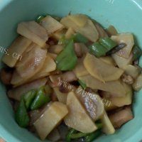 土豆片炒辣椒