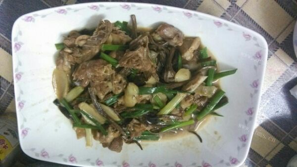 茶树菇炆鸭