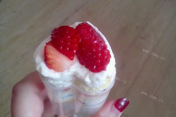 推筒蛋糕之草莓蛋糕