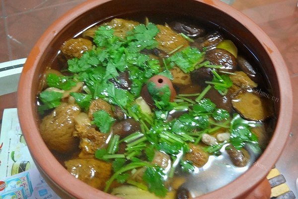 鲜嫩汽锅鸡