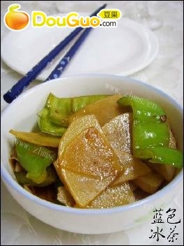 家常菜青椒土豆片