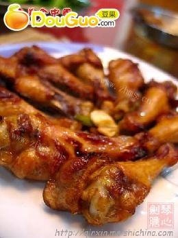 美味的葱蒜烤鸡翅根