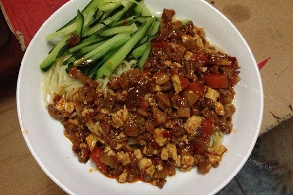 美味杂酱面