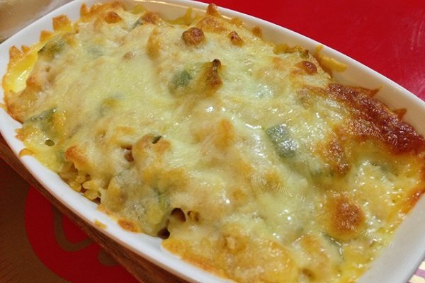 芝士焗香肠炒饭
