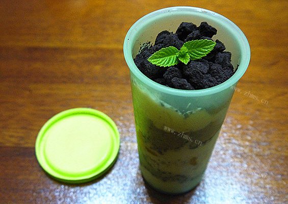 不用烤箱的甜品-芒果奶油木糠杯
