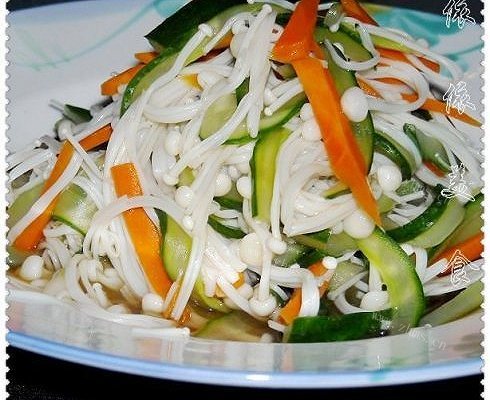 黄瓜拌金针菇