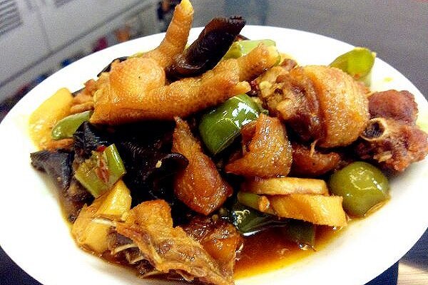 美味青椒小炒鸡