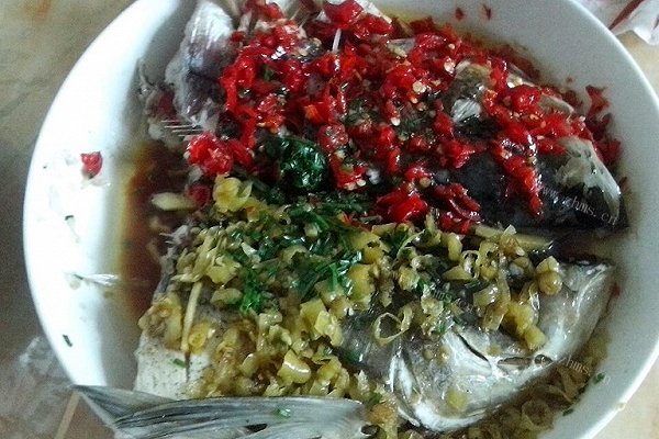 自制双色剁椒鱼头