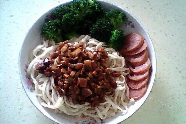 简单美味-蘑菇肉酱面