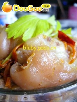 美味的香辣蹄花