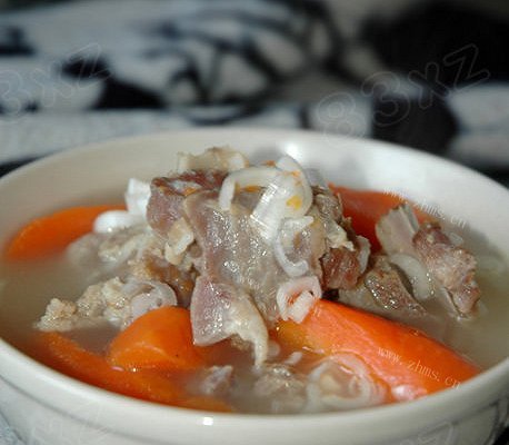 胡萝卜羊肉汤