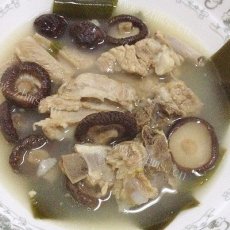 香菇海带排骨汤