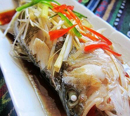 家常清蒸鲈鱼