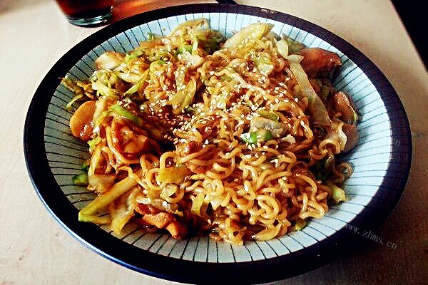 家庭版照烧鸡腿炒面