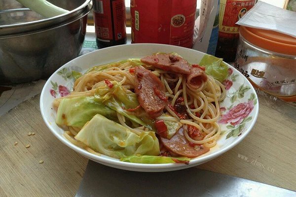 麻辣肉酱意面