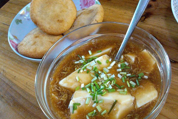 经典美味早点搭配之-豆腐脑油炸糕