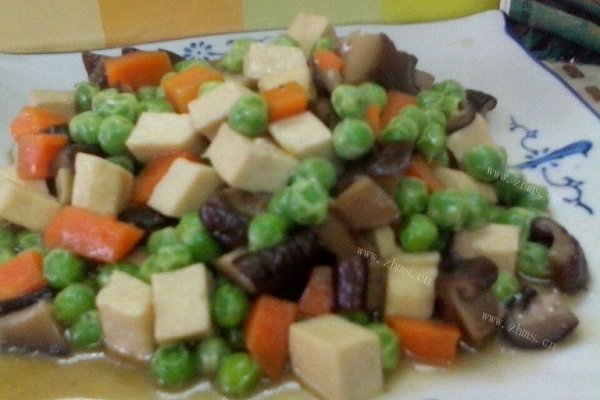 三丁炒踠豆