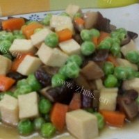 三丁炒踠豆