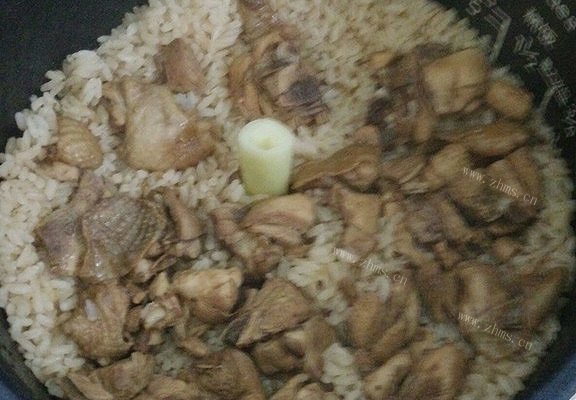 家庭版电饭煲焖鸡腿饭