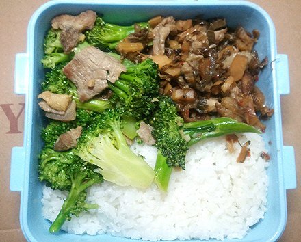 家常西兰花炒肉