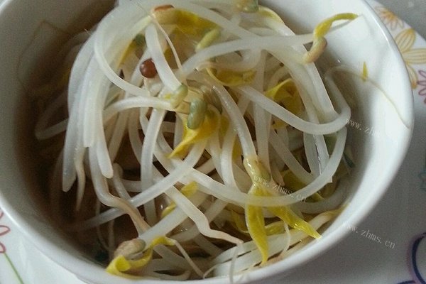 快速养生之素饺豆芽汤