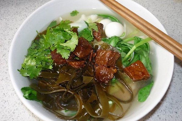 美味家乐骨汤烩面