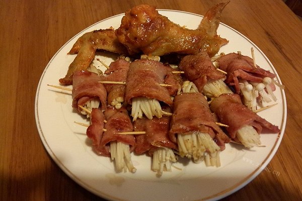 孜然培根金针菇 鸡翅 鸡腿拼盘