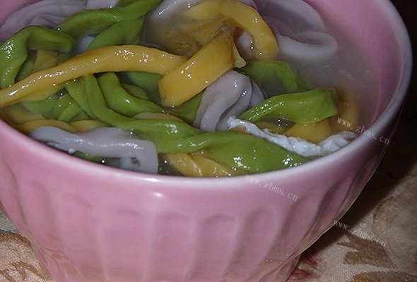 自制彩色手擀面