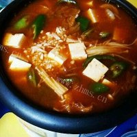 家常版韩式辣白菜豆腐汤