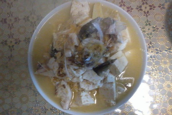 家常鱼头豆腐