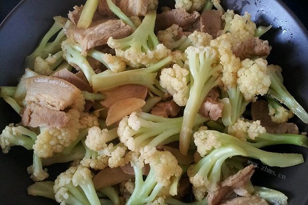 自制五花肉炒有机花菜