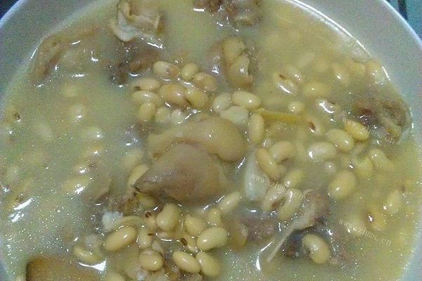 家常猪脚黄豆汤