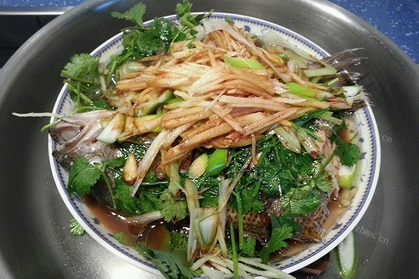 家常油浸鲈鱼
