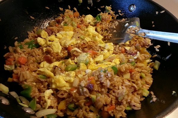 家常酱油十锦炒饭