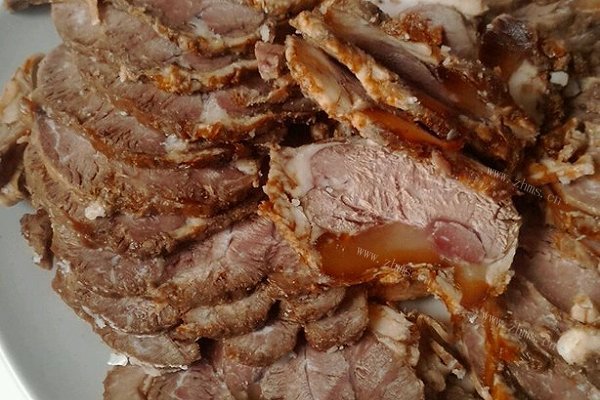 自制酱牛肉