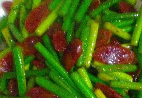 蒜心炒腊肠