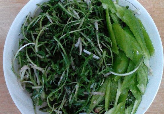 家常清拌蒲公英