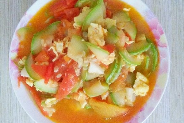 角瓜炒西红柿鸡蛋
