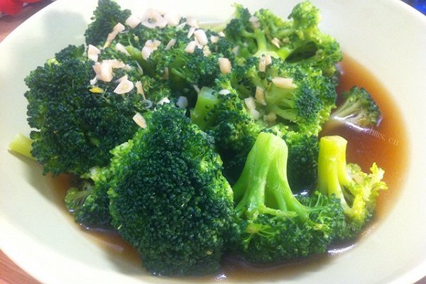 家常蚝油蒜蓉西兰花