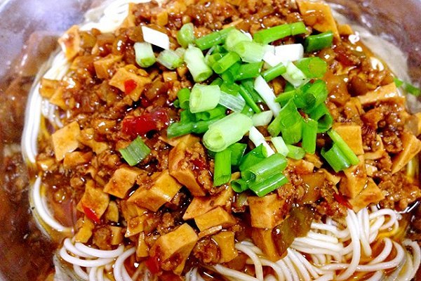 顶级炸酱面